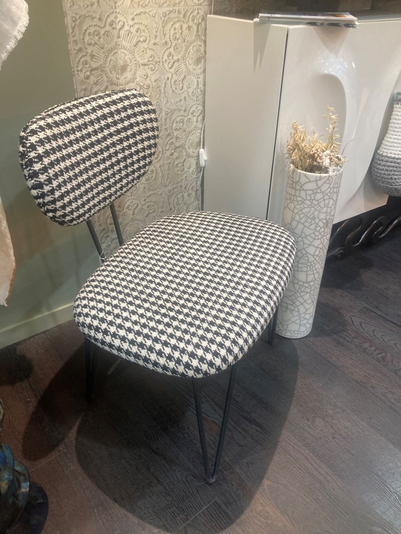 chaise trombone en acier brut et tissu en cot